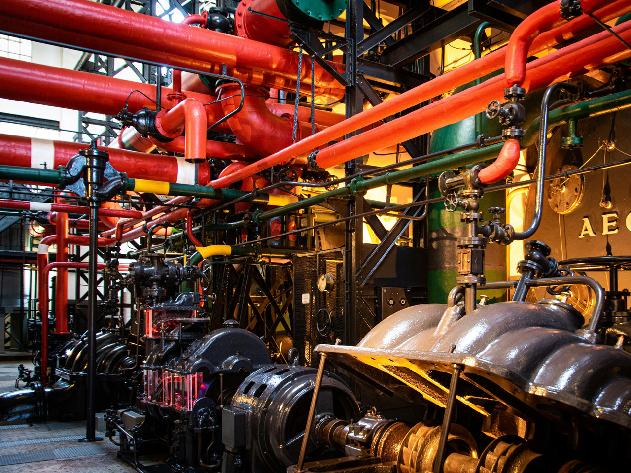 https://www.vicomaservicesltd.com/wp-content/uploads/2024/07/oil-gas.jpg